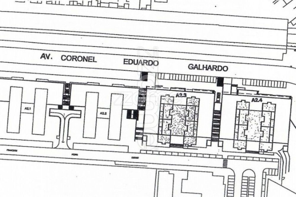 T1 com Garagem e Arrecadação, Penha de França