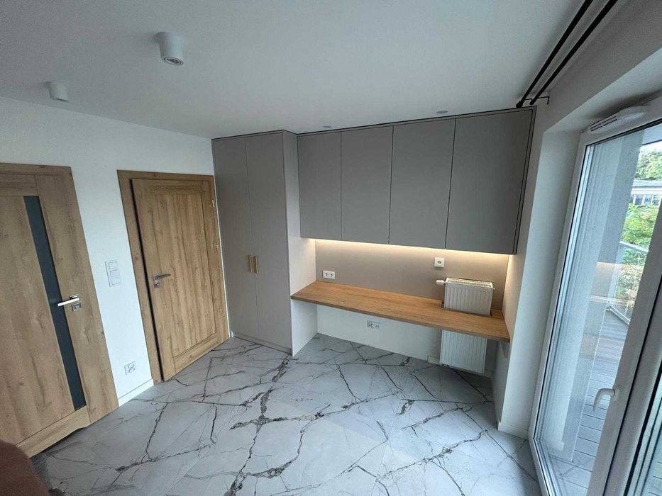 2 pokoje 1-osobowe w mieszkaniu 3-osobowym