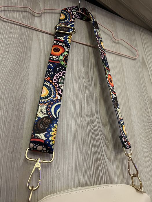 Mala bege com alça multicolor