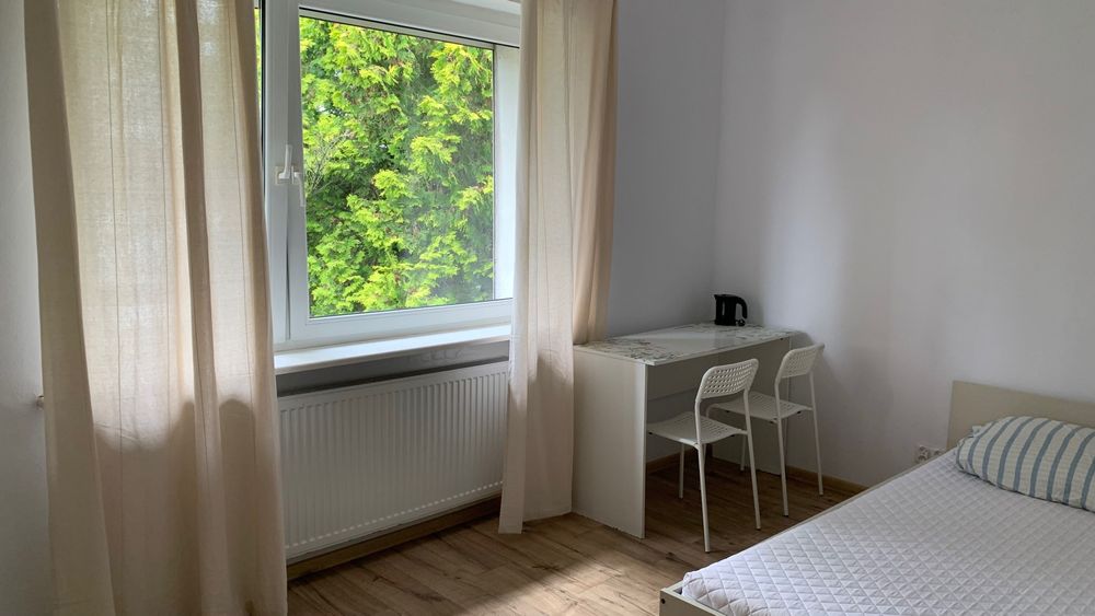 Pokoje pracownicze w Komornikach
