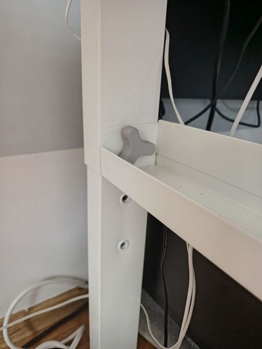 Biurko IKEA rosnące wraz z dzieckiem