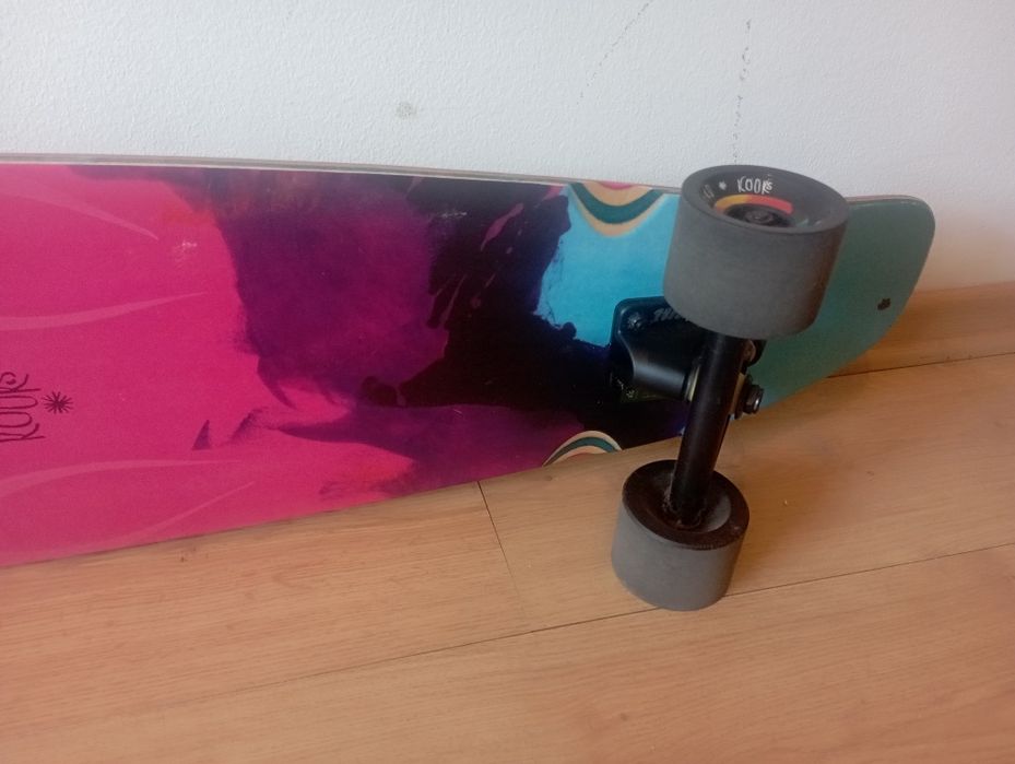 Longboard skate GLOBE Byron Bay 43" Dead/Kooks