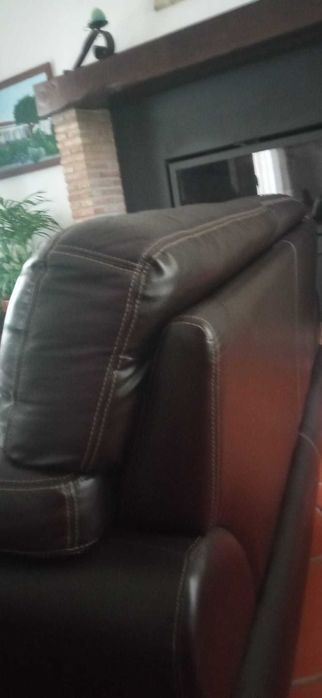 2 Sofás pele - bom estado