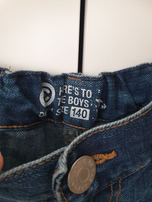 Spodenki Jeansowe chłopięce 140 cm
