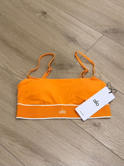 Жіночий спортивний топ Alo Yoga Softsculpt Amp It Up Bra розмір S (скуповую кошики Alo 75% від вартості товару на сайті)