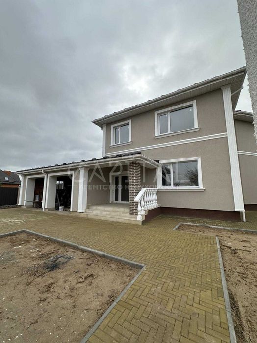 Продаж затишного будинку в Гатному, поруч Республіка, гараж