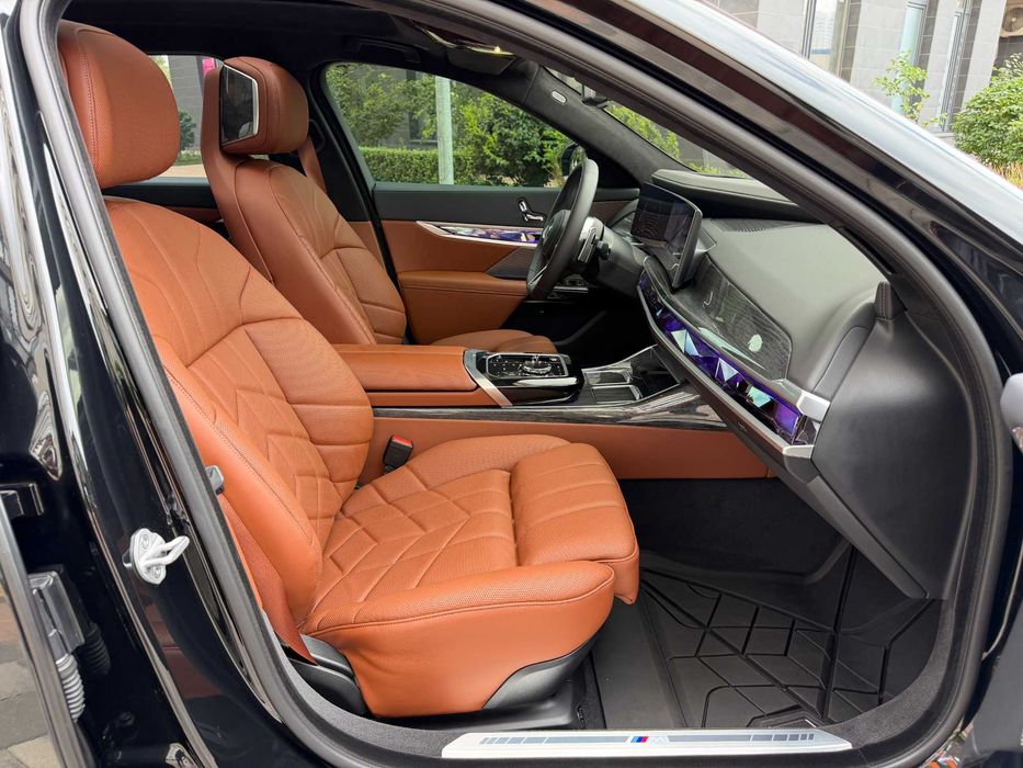 BMW 7 Series 2025 VIN WBA21EJ000CV85143 фото оголошення 18 з 24