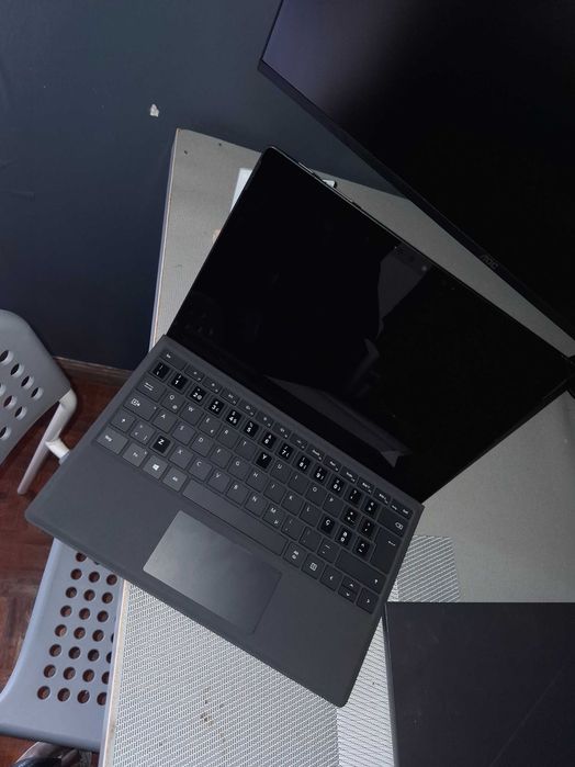 Surface Pro 7 i5 | 8GB | 256GB SSD | Teclado | Excelente estado