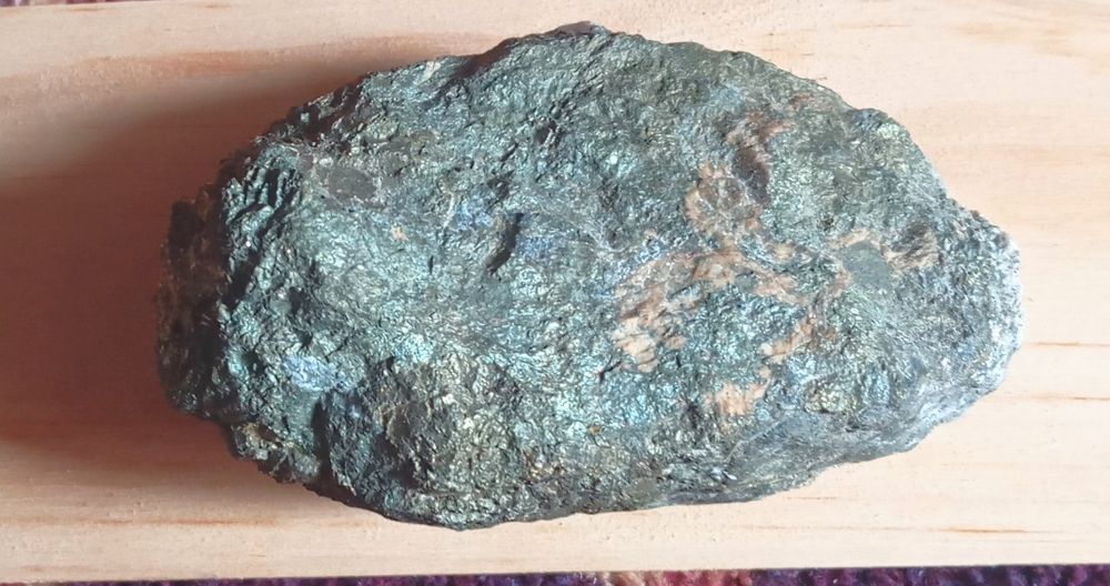 Calcopirite em bruto 746 g.