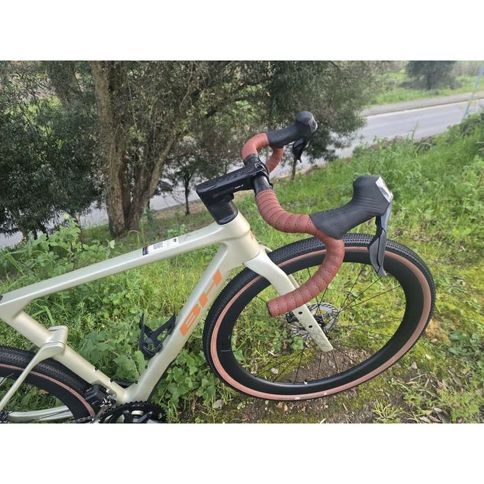 Bh gravel x grx di2 rodas de carbono