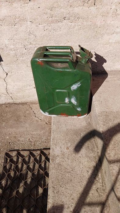 Kanister metalowy 20 L