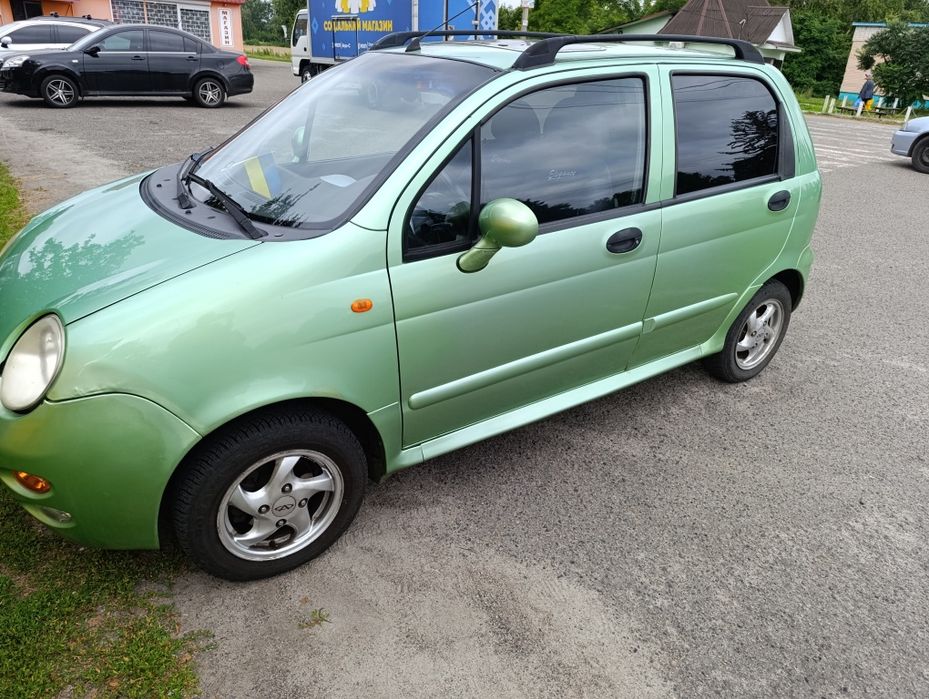 Легковий автомобіль cherry QQ