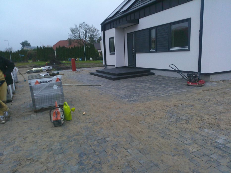 Polbruki Kostka kamienna tarasy,schody,podwórka,parkingi kompleksowo