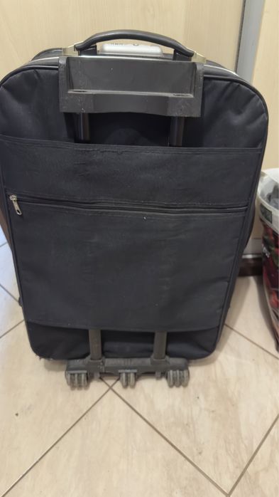 Валіза дорожня