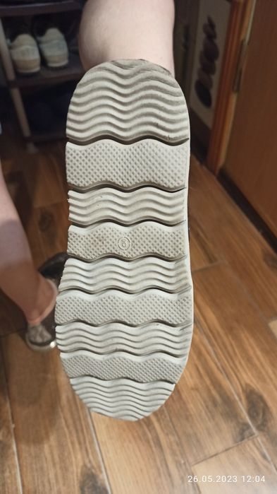 Продам кожаные туфли