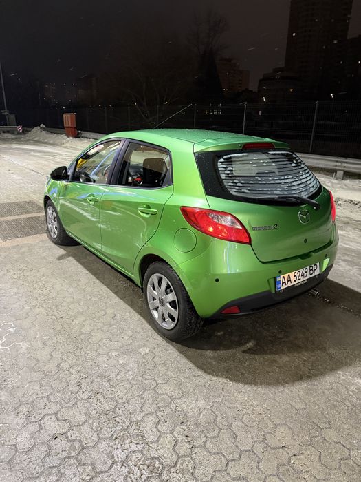Мазда 2 автомат Mazda 2