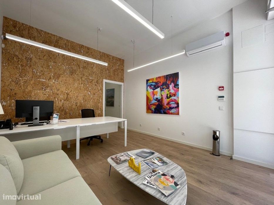 Loja bem situada Av. da República, Lisboa