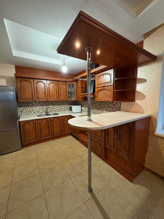 Продам сучасний 2-поверховий будинок у с. Кочережки