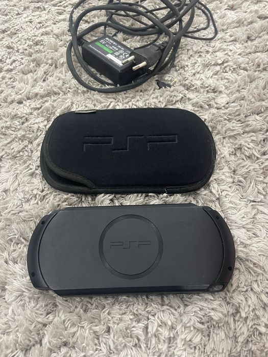 Sony PSP E1000preta