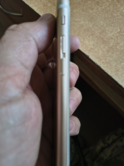 Продам iPhone 6s