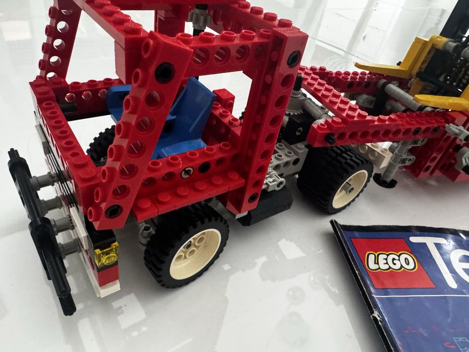 Lego Technic 8872 Forklift Transporter