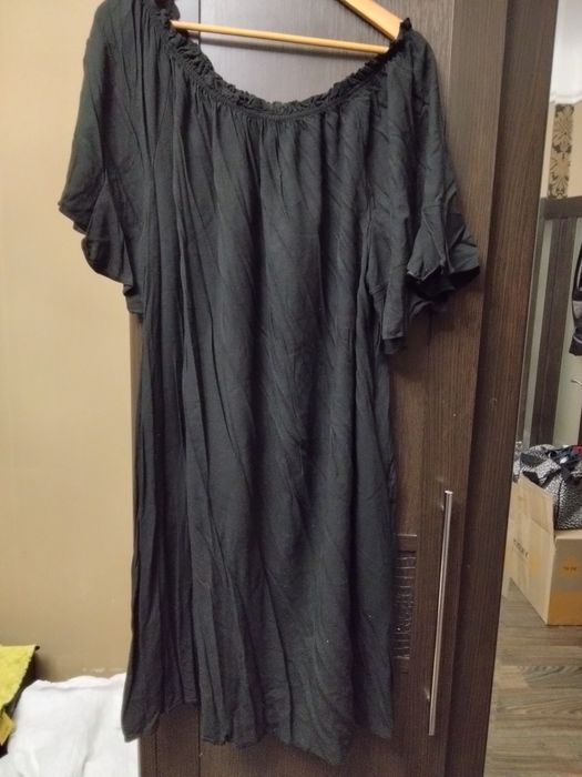 Жіночі літні сукні б/у Турція, розміри 54-60, ціна 700 гривень