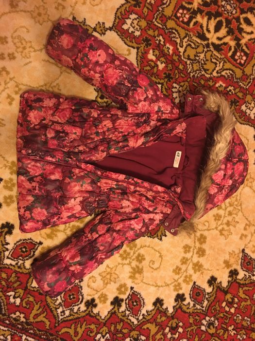 Курточка на дівчинку