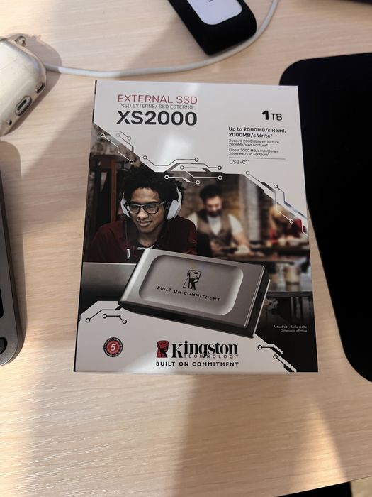 портативний ssd kingston 1 tb sx2000