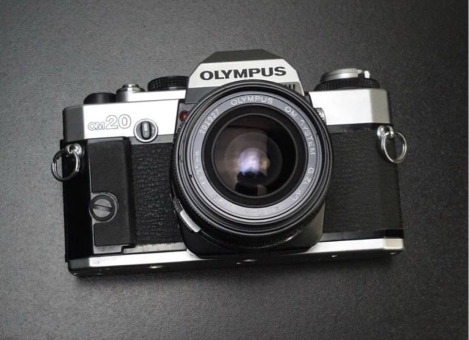 Плівкова камера Olympus OM-20