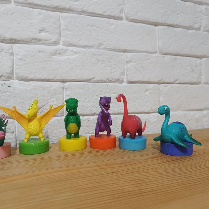 Zestaw 10 pieczątek - dinozaury
