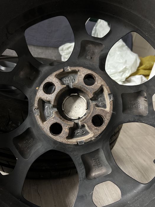 Oryginalne Felgi Ford 17" 4x108 (Fiesta ST / B-Max) 7Jx17 ET47.5 + Opony
