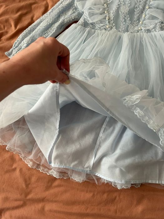 Пышное платье голубое 116 р 500грн