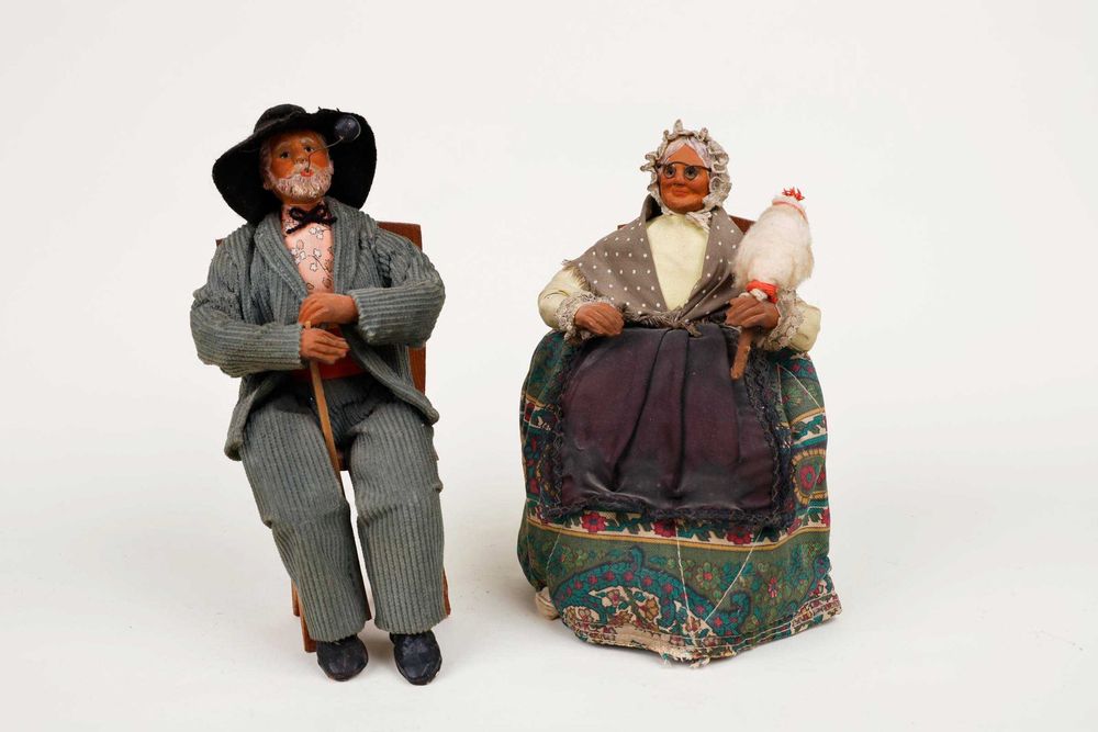 Recheio de loja antiguidades e objetos de todo o mundo - OPORTUNIDADE