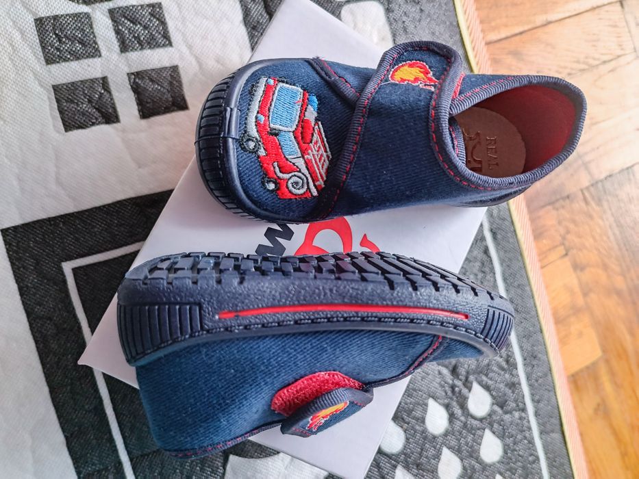 Nowe buty dla chłopca rozmiar 21