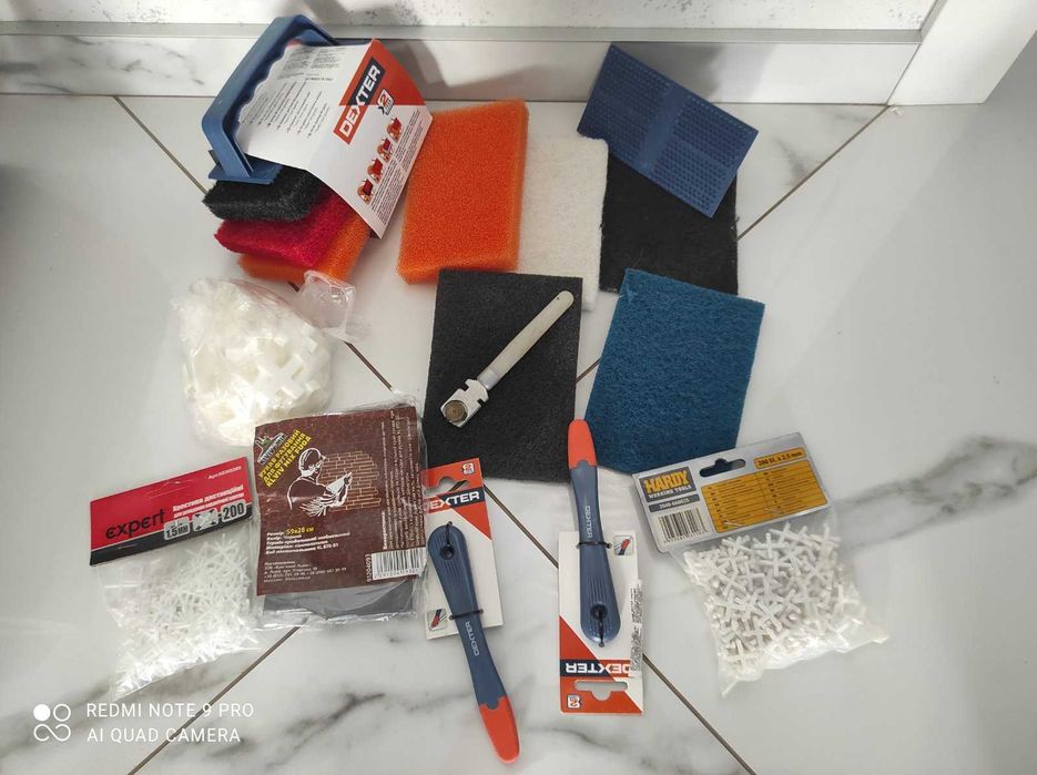 Стеклорез. Хрестики. Губки для фуги (1 шт - 10 грн)