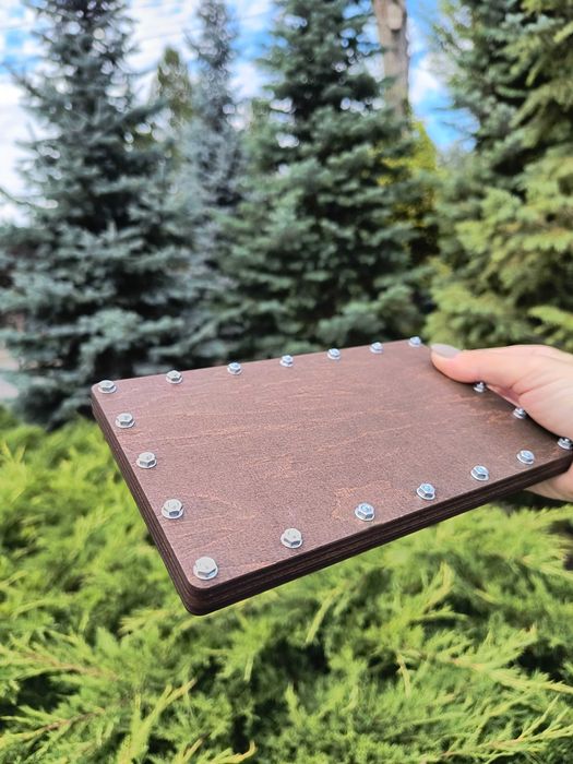 Купюрница з гвинтами 20 шт.