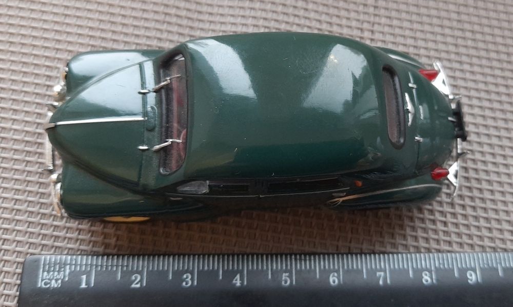 Машинка модель renault 4cv eligor