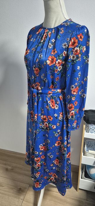 Niebieska sukienka w kwiaty Orsay roz.36