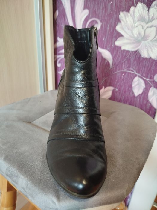 Продам шкіряні ботильйони