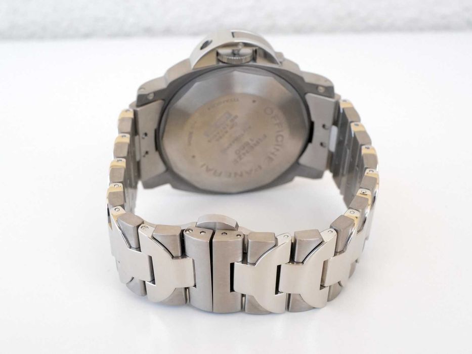Panerai Luminor GMT Automatic Titanium Black Dial 44