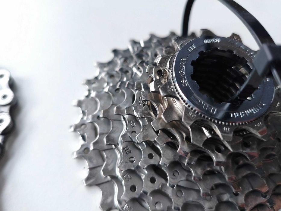 Kaseta Shimano HG400-9 | 11-28T | + Łańcuch HG93 + Spinka | BDB