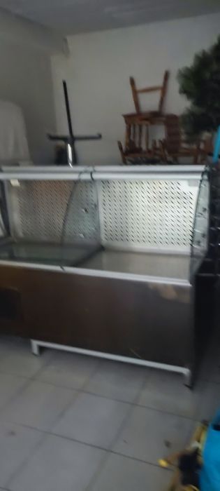 Balcão frigorífico funcionando perfeitamente