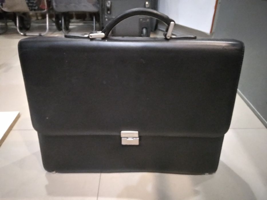 Портфель директора.