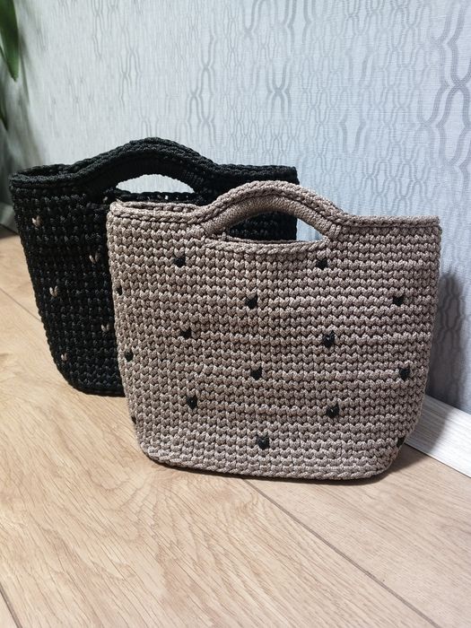 В'язана сумка ручної роботи