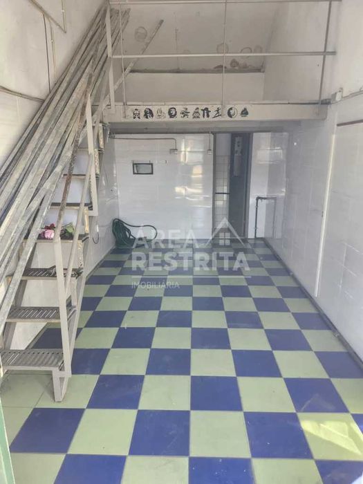 Oportunidade única de investimento 3 imóveis 1 Loja e terreno