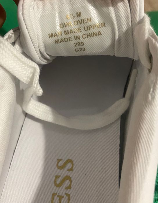 Sapatilhas marca Guess