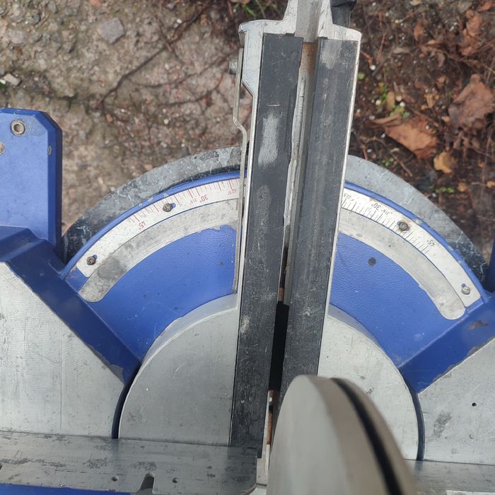 Торцовка з протяжкою Elektra Beckum KGS301 (Metabo)