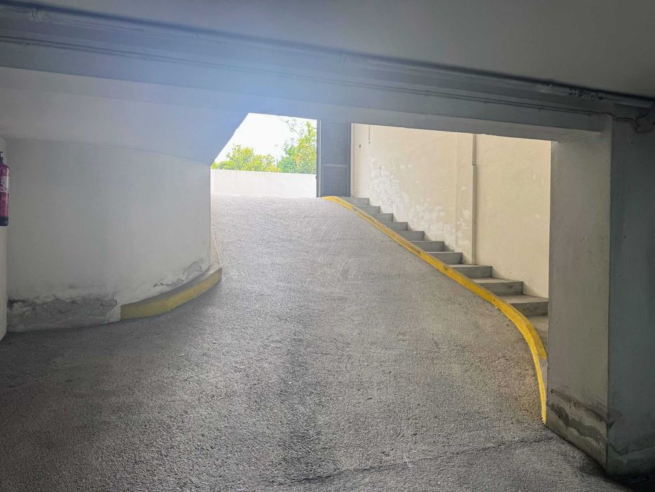 Vendo Garagem fechada Viana Castelo