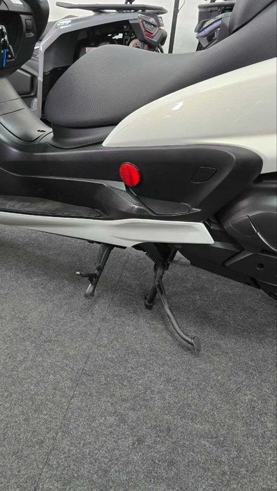 Максі-Скутер Yamaha GRAND Majesty 250 SG15J