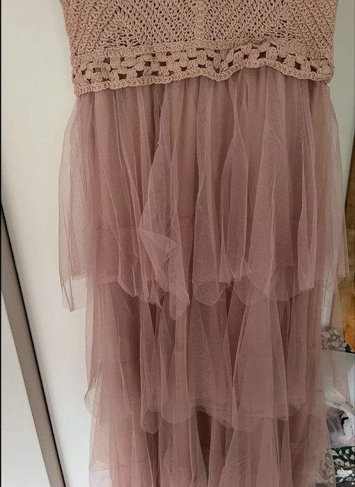 Sukienka tiulowa pudrowy róż Varlesca r. M/L